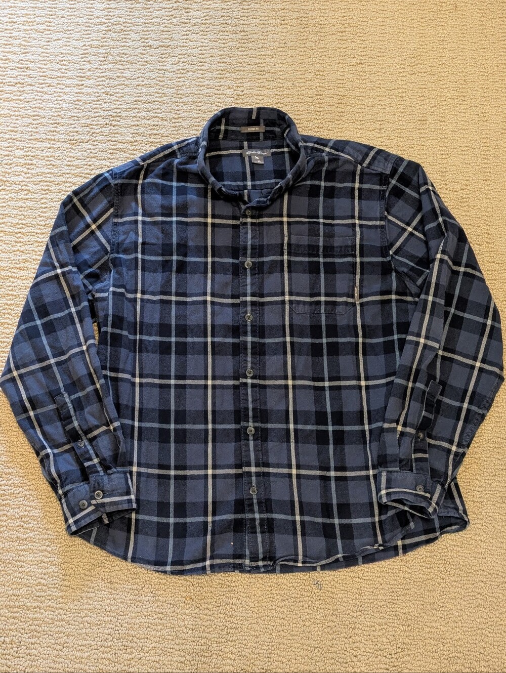 Eddie Bauer Men’s XL Classic Fit Blue Gray Plaid Flannel Button‑Up Shirt Outdoor